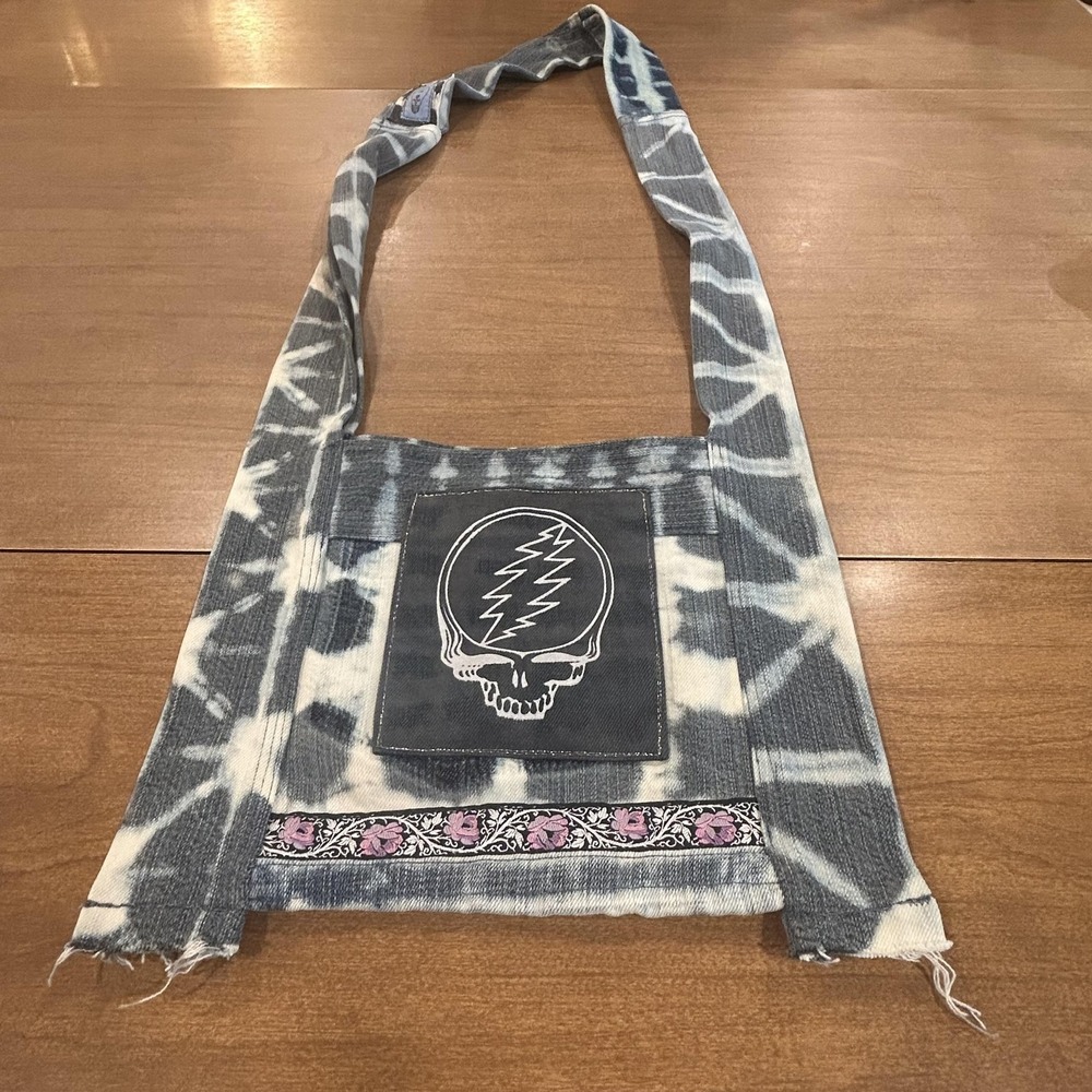 Grateful Dead Crossbody Bag Womens Medium Blue Denim Tie Dye Skull Hippie‎ Purse